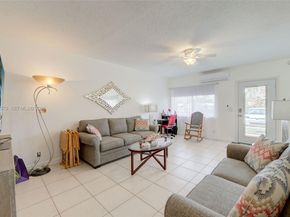 800 SW 11th Ave 9A, Hallandale Beach FL 33009