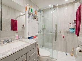 800 SW 11th Ave 9A, Hallandale Beach FL 33009