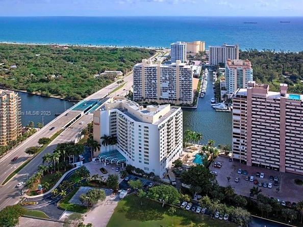 Undisclosed Address #A11726402, Fort Lauderdale FL 33304