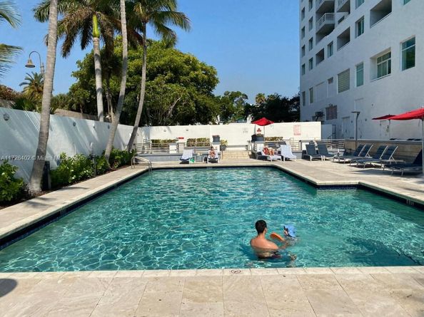 Undisclosed Address #A11726402, Fort Lauderdale FL 33304