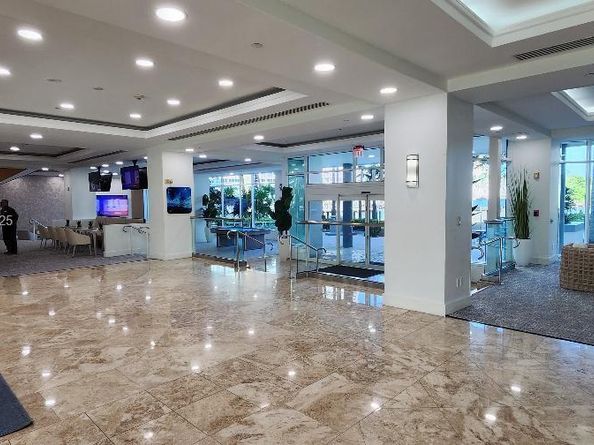 Undisclosed Address #A11726402, Fort Lauderdale FL 33304