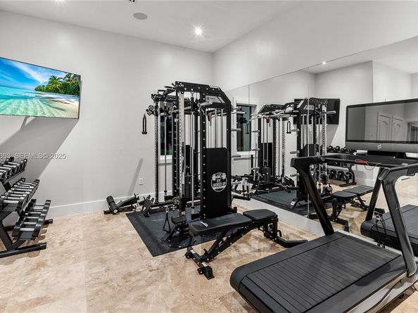 6080 SW 104th St, Pinecrest FL 33156