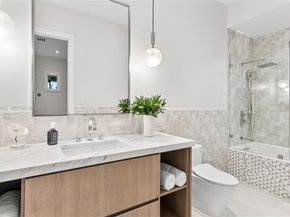 6080 SW 104th St, Pinecrest FL 33156