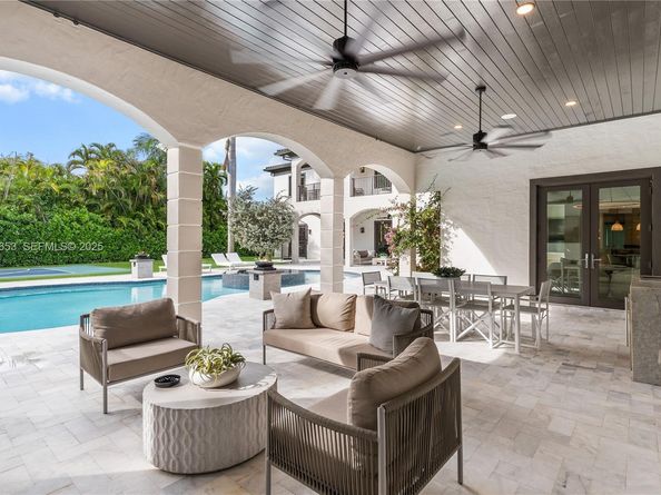 6080 SW 104th St, Pinecrest FL 33156