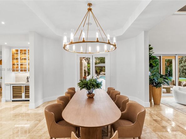 6080 SW 104th St, Pinecrest FL 33156