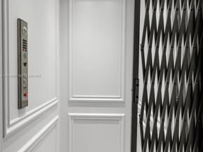 6080 SW 104th St, Pinecrest FL 33156