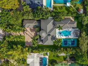 6080 SW 104th St, Pinecrest FL 33156