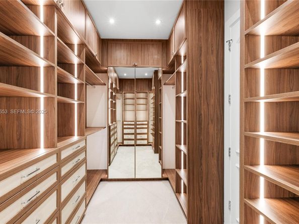 6080 SW 104th St, Pinecrest FL 33156