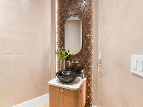 6080 SW 104th St, Pinecrest FL 33156