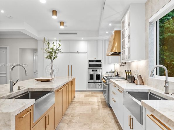 6080 SW 104th St, Pinecrest FL 33156