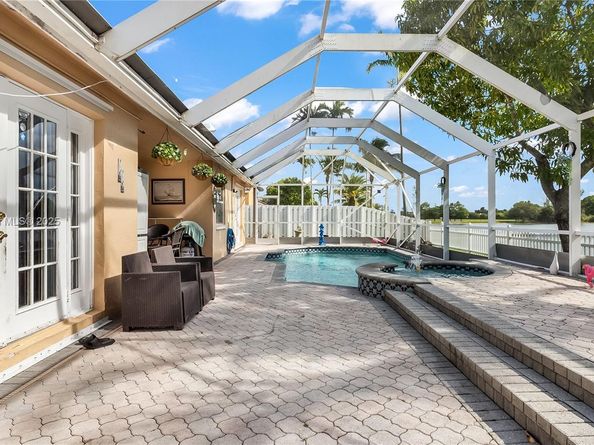 1720 SW 137th Way, Miramar FL 33027