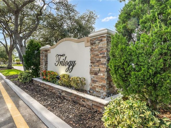 1720 SW 137th Way, Miramar FL 33027