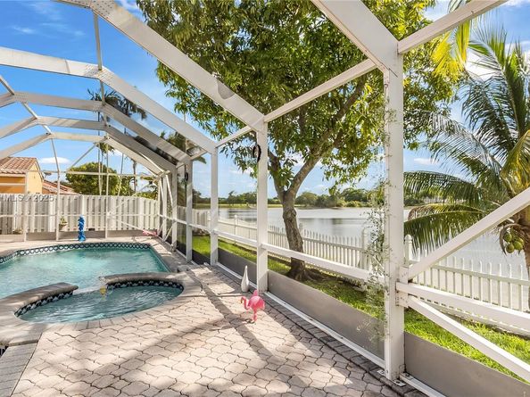 1720 SW 137th Way, Miramar FL 33027
