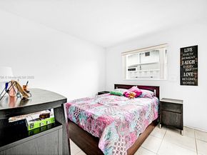 9480 NW 24th Pl, Sunrise FL 33322