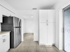 9480 NW 24th Pl, Sunrise FL 33322