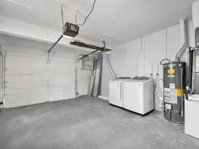 9480 NW 24th Pl, Sunrise FL 33322
