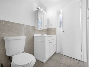 9480 NW 24th Pl, Sunrise FL 33322