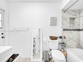 9480 NW 24th Pl, Sunrise FL 33322