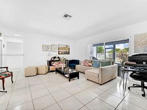9480 NW 24th Pl, Sunrise FL 33322