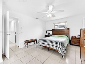 9480 NW 24th Pl, Sunrise FL 33322