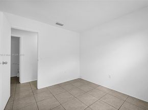9480 NW 24th Pl, Sunrise FL 33322