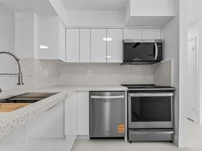 2701 Nassau Dr, Miramar FL 33023