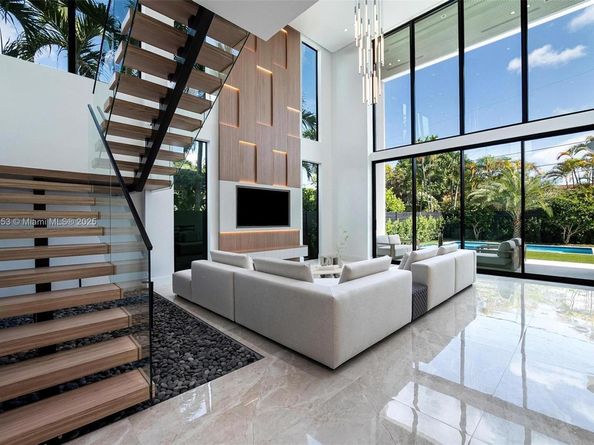 1351 SW 16 St, Miami FL 33145