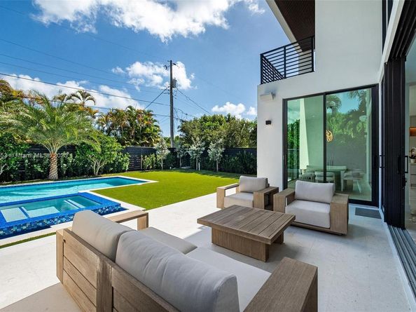 1351 SW 16 St, Miami FL 33145