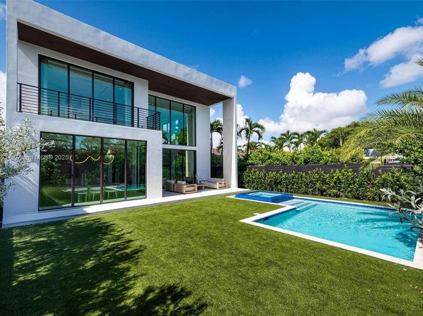1351 SW 16 St, Miami FL 33145