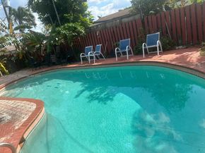 9530 Sunset Strip, Sunrise FL 33322