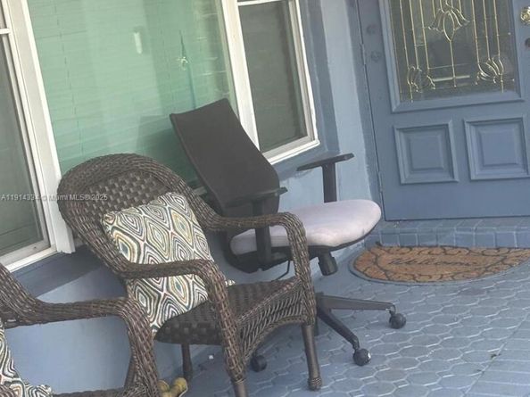 9530 Sunset Strip, Sunrise FL 33322