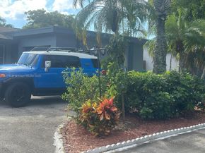 9530 Sunset Strip, Sunrise FL 33322