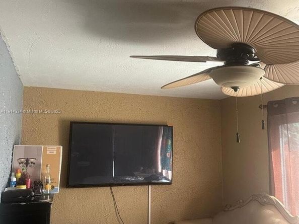 9530 Sunset Strip, Sunrise FL 33322