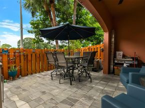 1206 NW 100th Ave, Pembroke Pines FL 33024