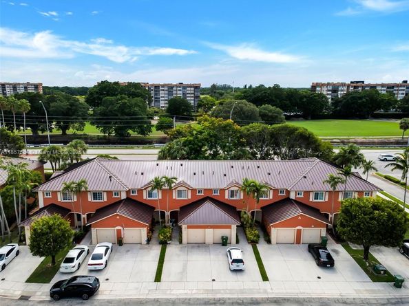1206 NW 100th Ave, Pembroke Pines FL 33024