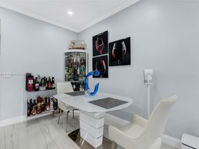 1206 NW 100th Ave, Pembroke Pines FL 33024