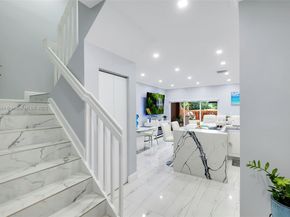 1206 NW 100th Ave, Pembroke Pines FL 33024
