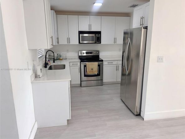 3361 NW 5th Pl, Lauderhill FL 33311