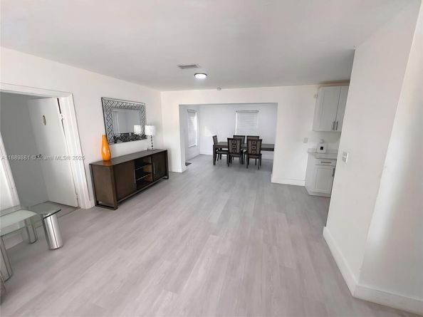3361 NW 5th Pl, Lauderhill FL 33311