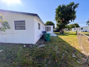 3361 NW 5th Pl, Lauderhill FL 33311