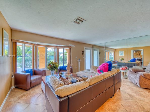 9361 SW 30th Ter, Miami FL 33165