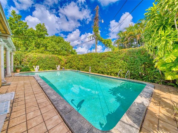 9361 SW 30th Ter, Miami FL 33165