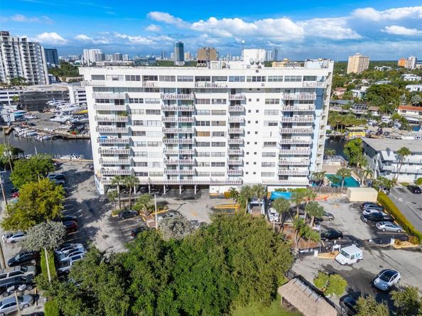 13155 Ixora Ct 804, North Miami FL 33181
