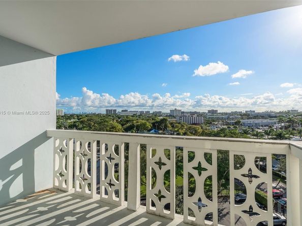 13155 Ixora Ct 804, North Miami FL 33181