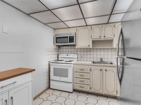 13155 Ixora Ct 804, North Miami FL 33181