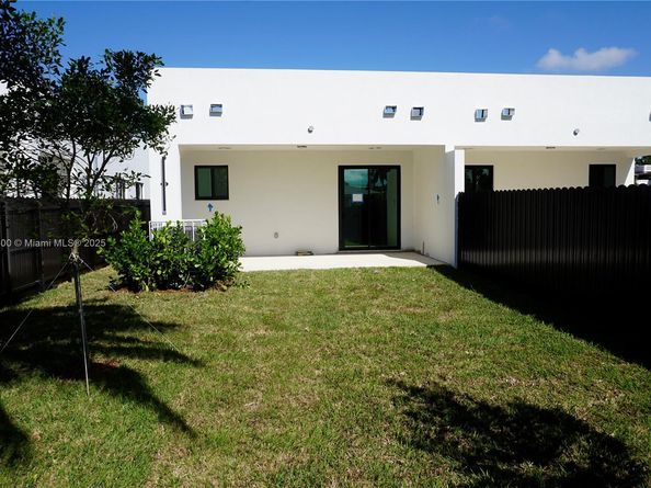 12344 SW 219th St, Miami FL 33170