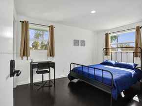 1659 40th St, West Palm Beach FL 33407