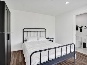 1659 40th St, West Palm Beach FL 33407