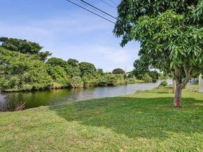 1659 40th St, West Palm Beach FL 33407