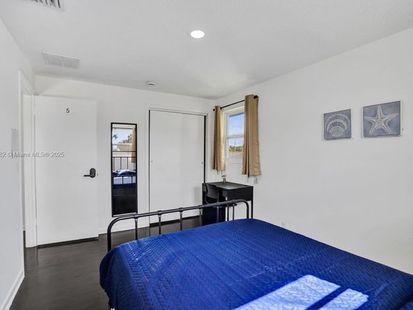 1659 40th St, West Palm Beach FL 33407